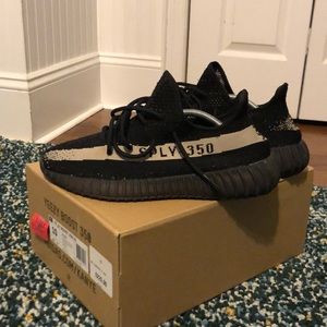 Yeezy 350v2 “Oreo”